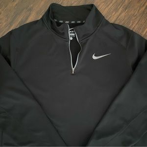 Men’s Nike Therma-Fit pullover, Large